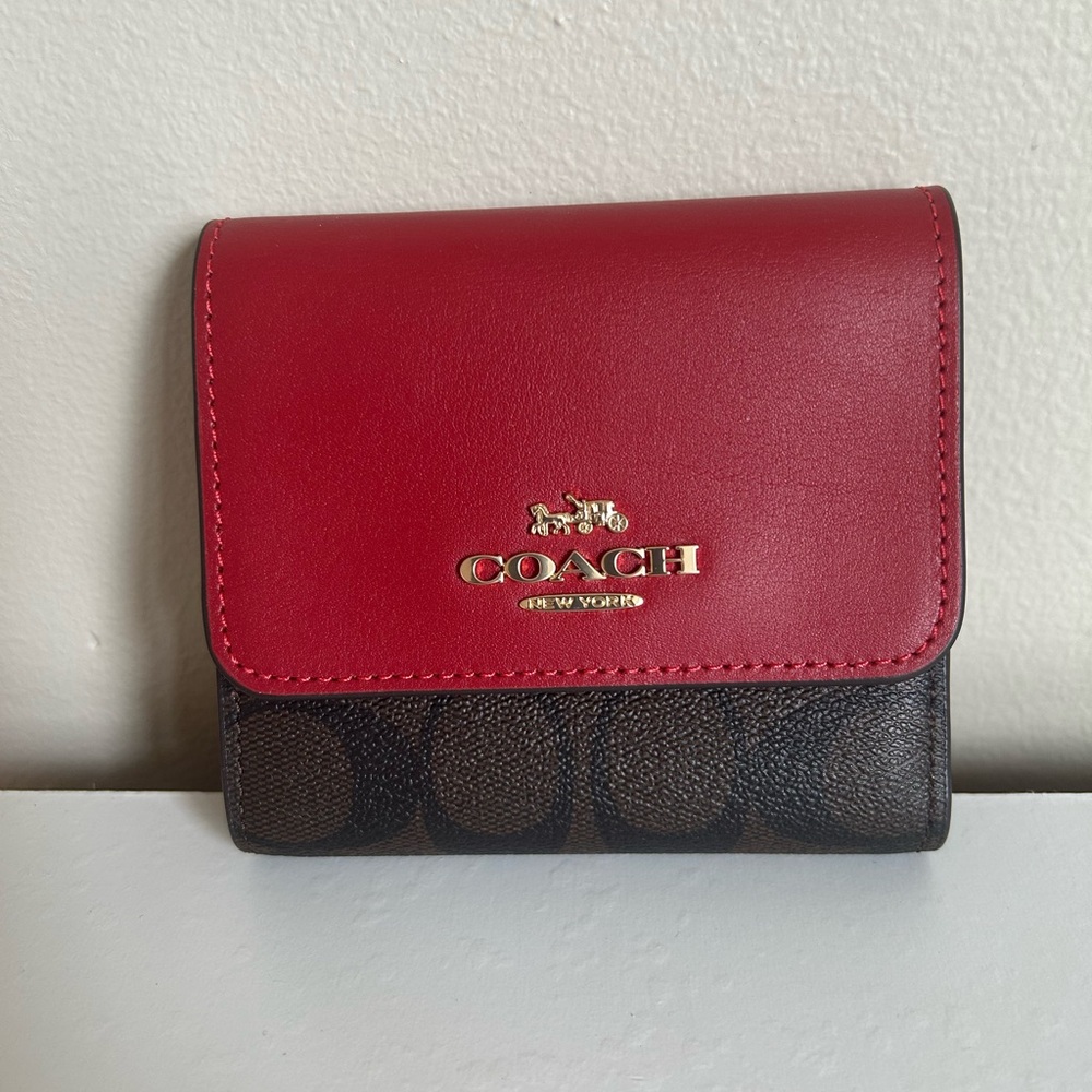 Coach Small Trifold Wallet‎ Red Brown Signature Canvas Leather Excellent